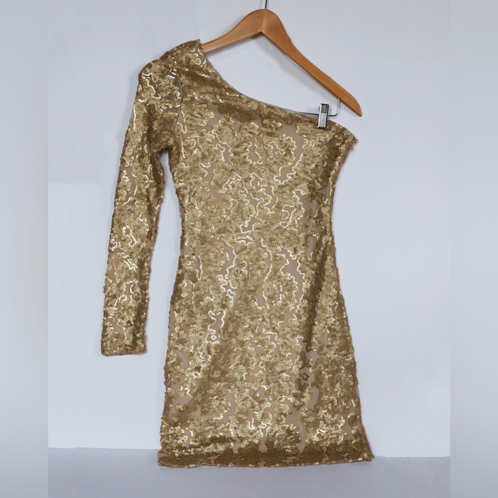GUESS Women's One Shoulder Gold Sequin Mesh Dress